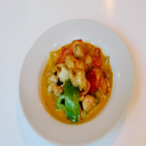 Pollo Con Salsa Curry